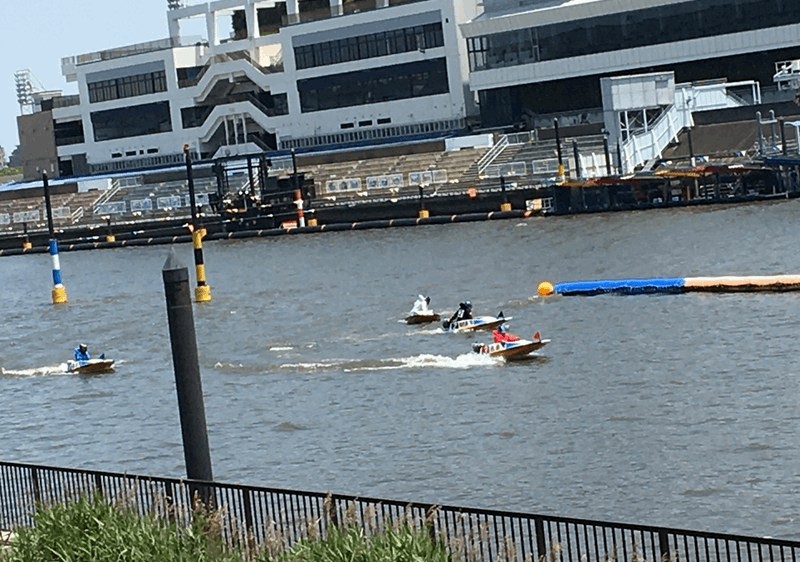 江戸川競艇は無料で観戦可能！川の対岸からレースが見られる